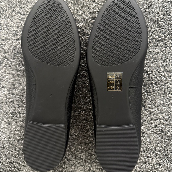 Tory Burch Black and Gold Women's Flats - Picture 4 of 7